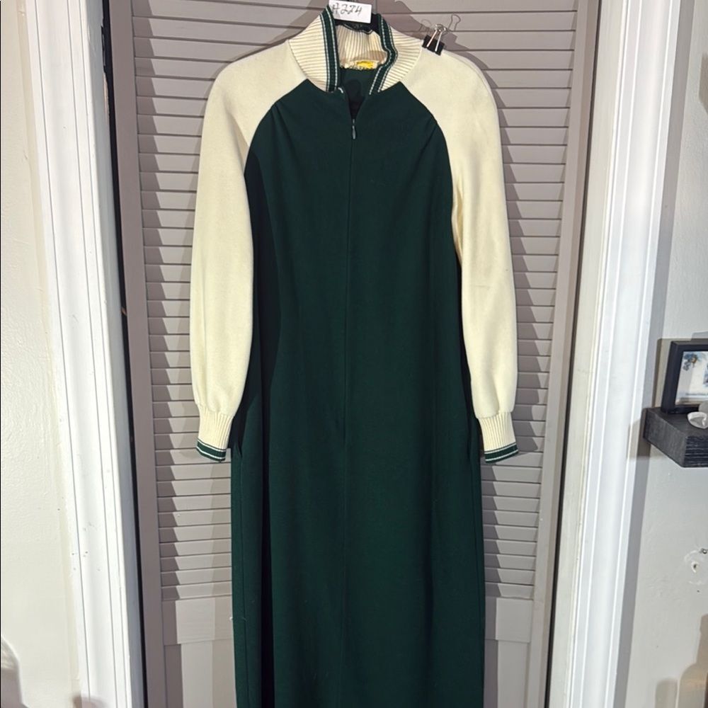 Vassarette Green and Cream Long Sleeve Dress